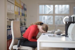 Women distracted by noise