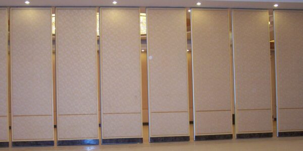 Acoustic moveable wall