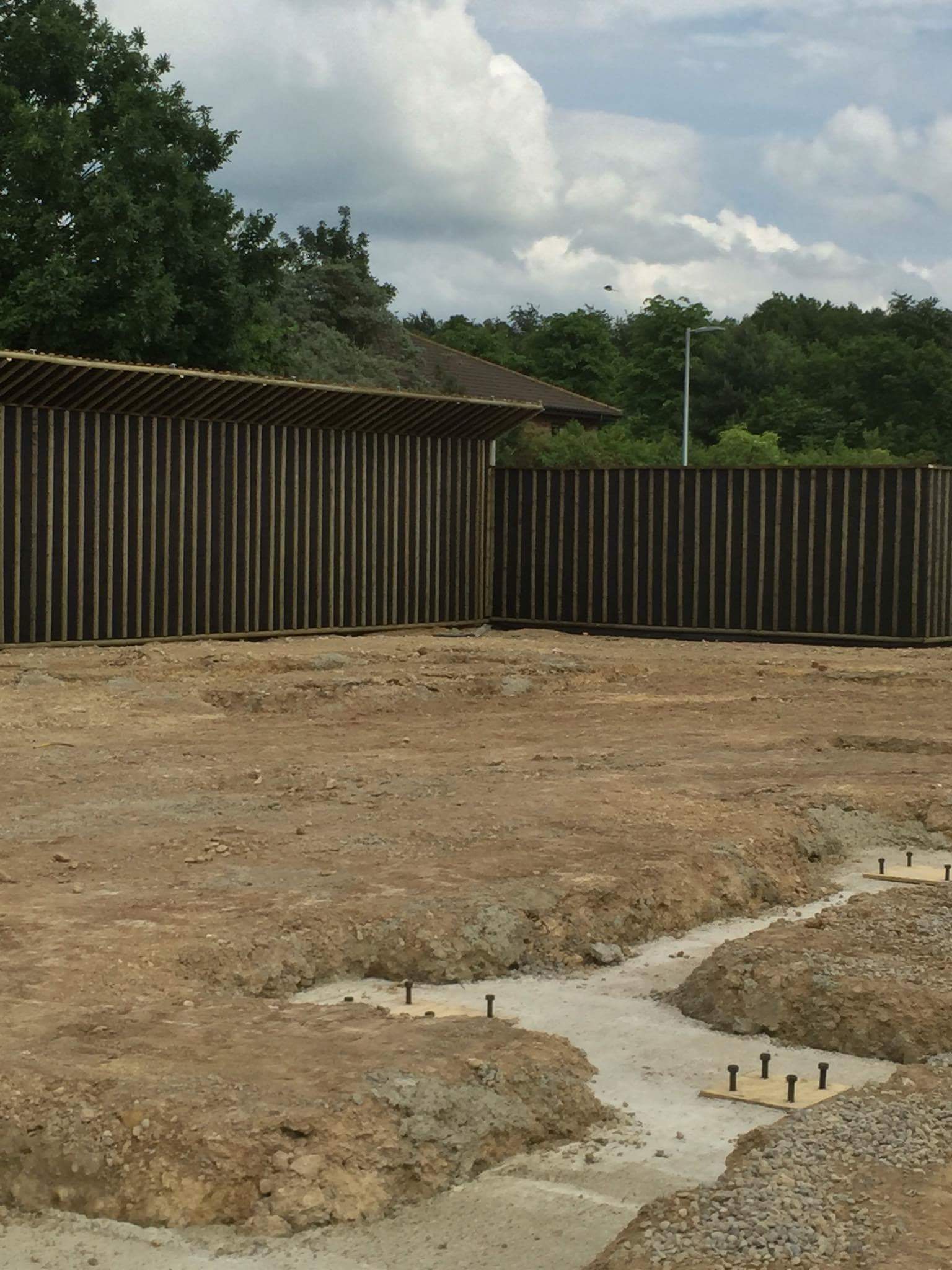 absorbent fence