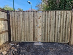 Northern Lawn Tennic Club acoustic gate - front